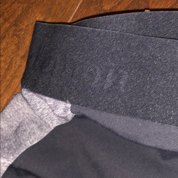 ❌SOLD❌Lululemon Box It Out leggings size 4 - Picture 7 of 7